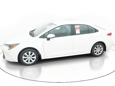 New 2026 Toyota Corolla LE image 2