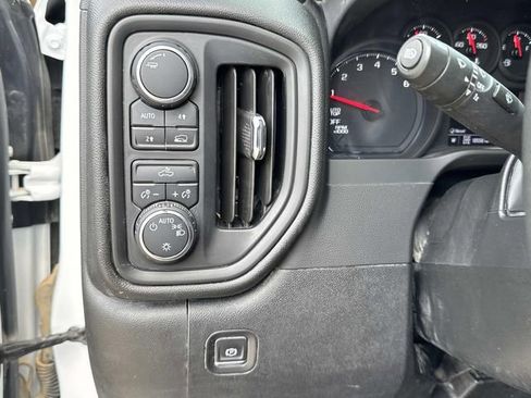 Used 2023 Chevrolet Silverado 1500 W/T w/ Trailering Package AWD/4WD image 32