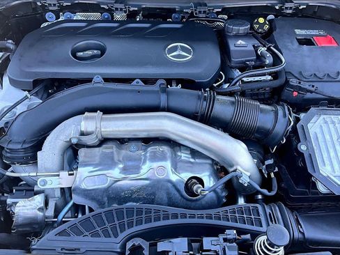 Certified 2025 Mercedes-Benz GLA 250 image 33