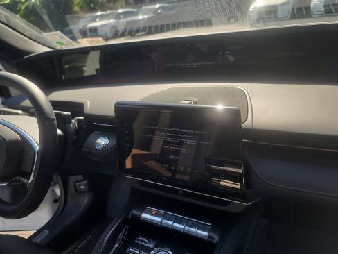 New 2025 Lincoln Nautilus Premier w/ Jet Appearance Package image 24