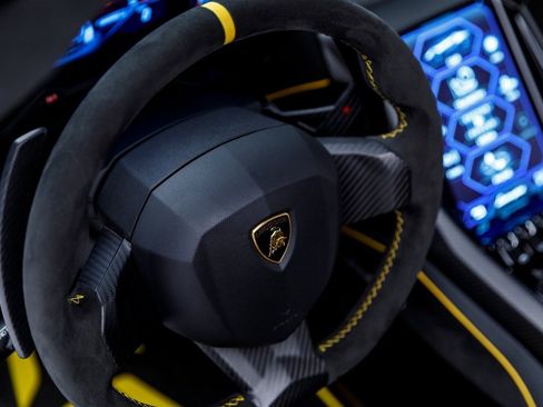 Used 2017 Lamborghini Centenario LP 770-4 image 12