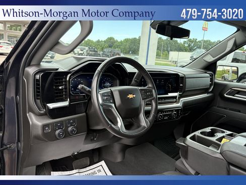 Used 2022 Chevrolet Silverado 1500 LT AWD/4WD image 12