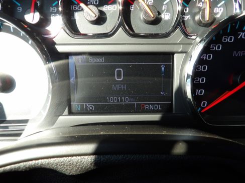 Used 2018 Chevrolet Tahoe LT w/ Luxury Package image 17