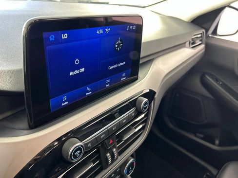 Used 2022 Ford Escape SEL AWD/4WD image 16
