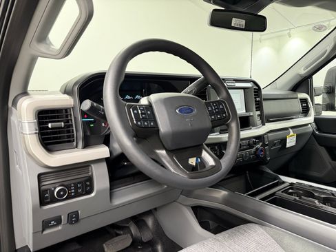 New 2025 Ford F450 XLT w/ XLT Value Package image 12