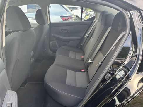 Used 2025 Nissan Sentra SV FWD image 27