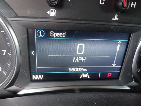 Used 2024 GMC Terrain SLE AWD/4WD image 18