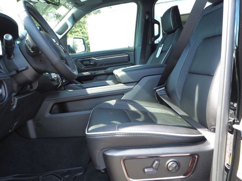 New 2026 RAM 1500 Limited image 10