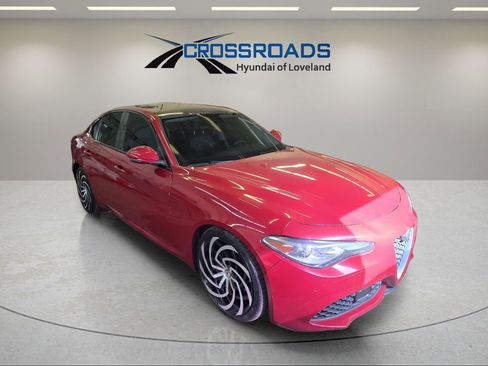 Used 2017 Alfa Romeo Giulia Ti w/ TI 19" Sport Package image 8