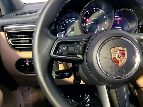Used 2024 Porsche Macan AWD/4WD image 24