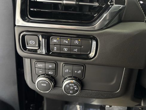 New 2026 GMC Yukon XL Elevation w/ LPO, Floor Liner Package image 14