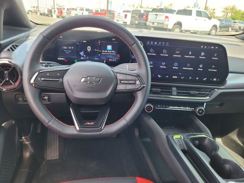 Used 2026 Chevrolet Equinox EV RS image 18