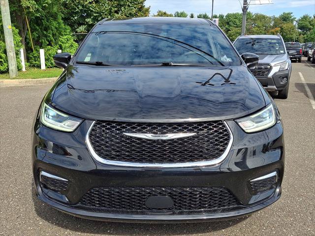 Certified 2026 Chrysler Pacifica Limited FWD image 8