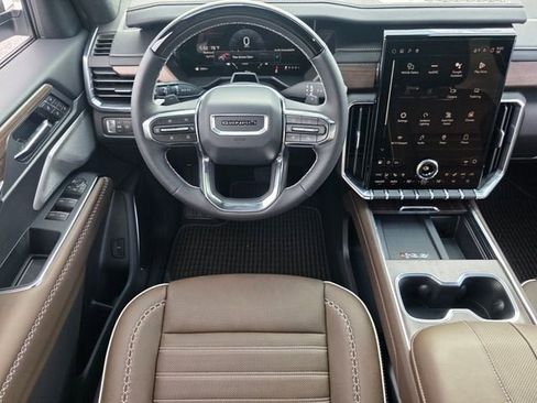 New 2026 GMC Acadia Denali Ultimate FWD image 13