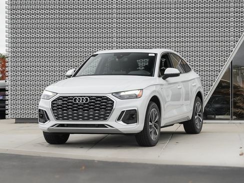 Certified 2025 Audi Q5 2.0T Premium Plus w/ Premium Plus Package image 5