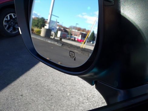 Used 2025 Subaru Crosstrek 2.0i Premium image 25