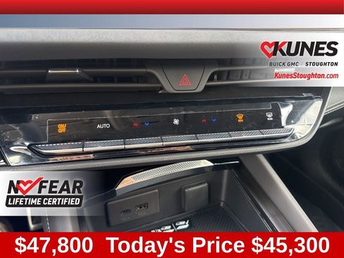 New 2026 Buick Envision Sport Touring image 32