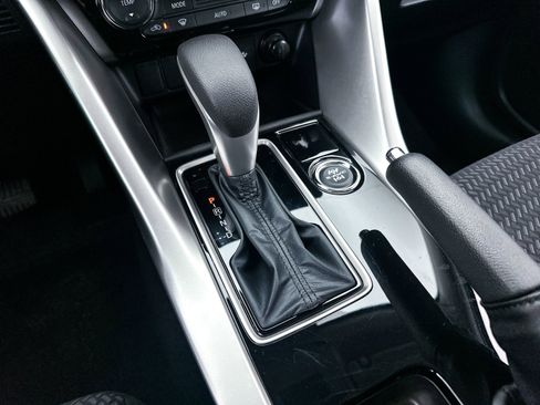 Used 2022 Ford Escape SE w/ Convenience Package FWD image 21