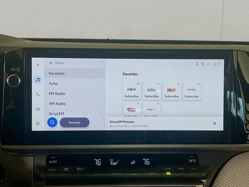 Used 2025 Toyota Camry SE image 20