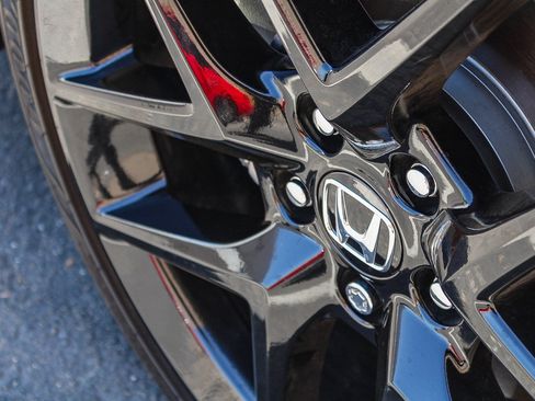 Used 2025 Honda Civic Sport image 13
