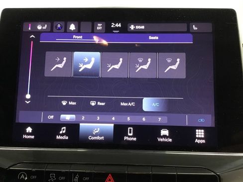 Used 2022 Jeep Compass Latitude AWD/4WD image 32