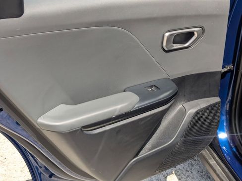 Used 2025 Kia K4 LXS image 22