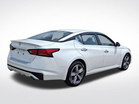 Used 2022 Nissan Altima 2.5 SL FWD image 6