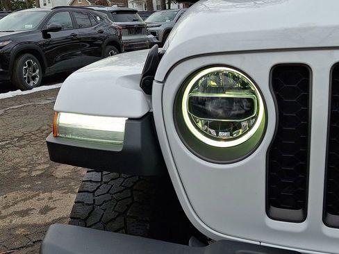 Used 2021 Jeep Gladiator Mojave image 34