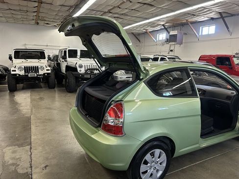 Used 2010 Hyundai Accent GS image 4