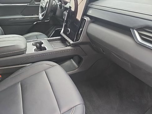 Used 2024 GMC Acadia Elevation image 75