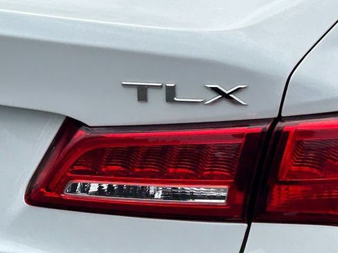 Used 2019 Acura TLX w/ Technology Package FWD image 4