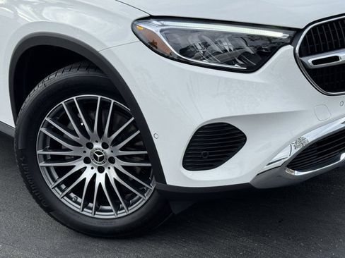 Used 2026 Mercedes-Benz GLC 300 image 2