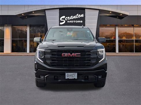 New 2026 GMC Sierra 1500 Elevation image 8