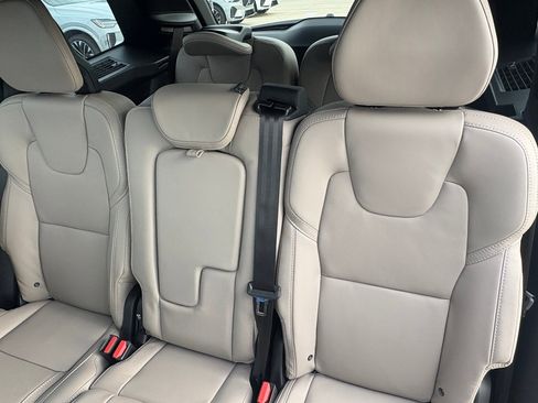 New 2026 Volvo XC90 B6 Ultra w/ Lounge Package image 23