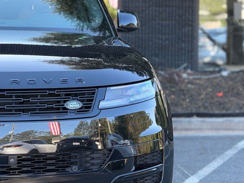 Used 2024 Land Rover Range Rover Sport SE image 5