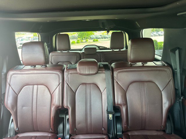 Used 2024 Ford Expedition Limited AWD/4WD image 6
