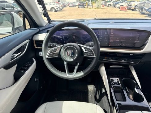 Used 2025 Buick Envision Avenir AWD/4WD image 14