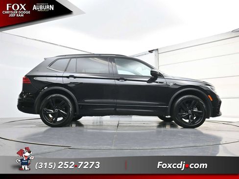 Used 2024 Volkswagen Tiguan SE R-Line AWD/4WD image 26