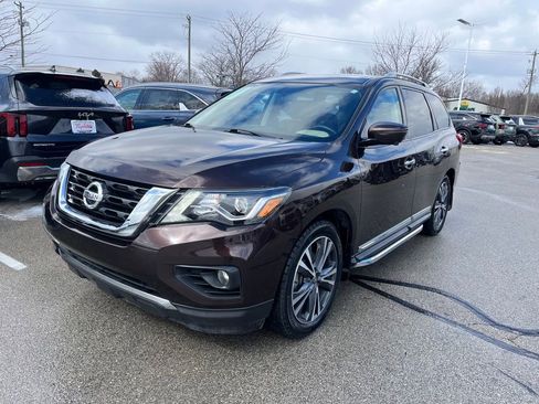Used 2019 Nissan Pathfinder Platinum image 3