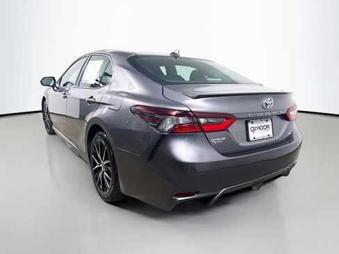 Certified 2022 Toyota Camry SE FWD image 5