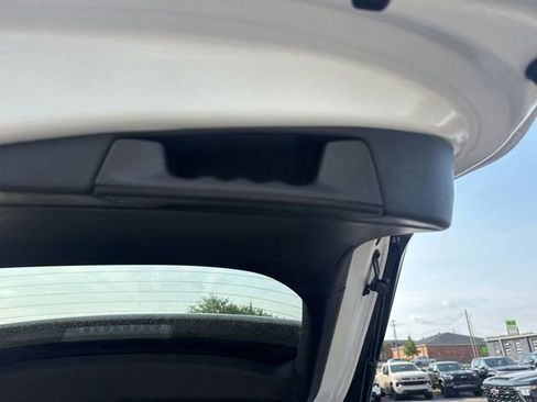 Used 2020 Toyota RAV4 LE AWD/4WD image 30