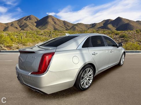 Used 2018 Cadillac XTS Luxury AWD/4WD image 4