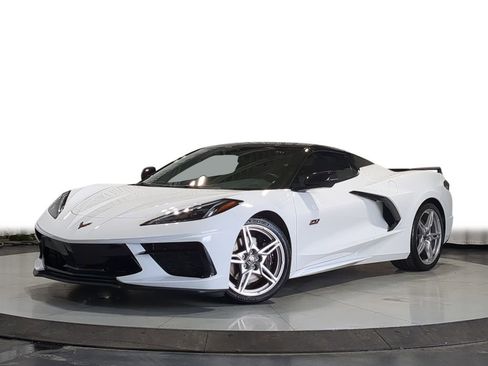 Used 2023 Chevrolet Corvette Stingray Convertible w/ Z51 Performance Package image 1