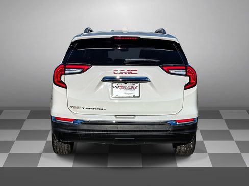 Certified 2024 GMC Terrain SLT image 5
