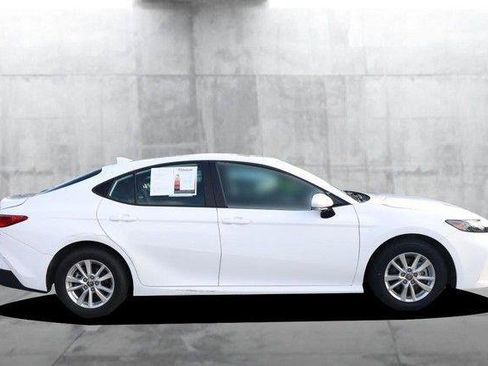 Used 2025 Toyota Camry LE FWD image 4