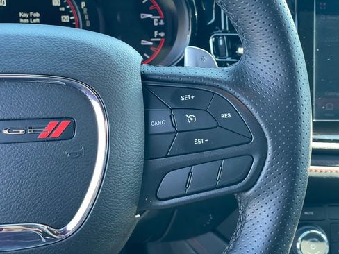 Used 2025 Dodge Durango GT AWD/4WD image 17