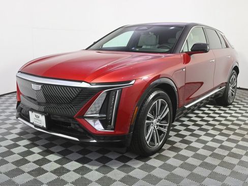 New 2026 Cadillac Lyriq Luxury w/ LPO, Floor Liner Package AWD/4WD image 1