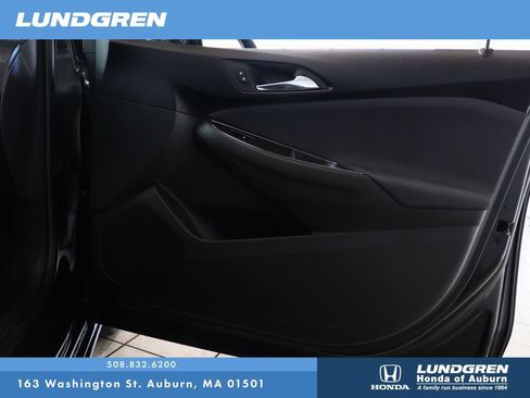 Used 2018 Chevrolet Cruze LT FWD image 14
