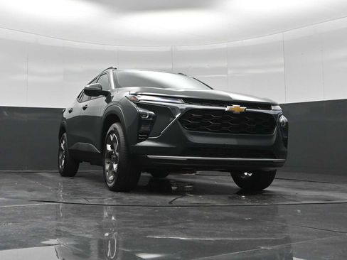 New 2026 Chevrolet Trax LT w/ Driver Confidence Package FWD image 19