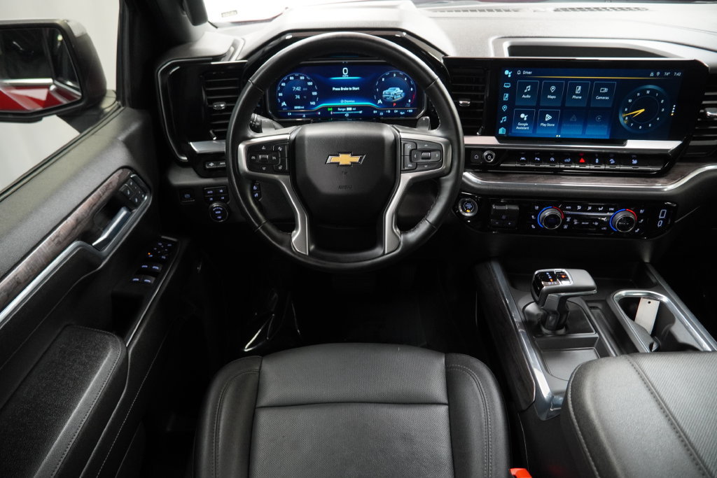 Used 2023 Chevrolet Silverado 1500 LTZ w/ Technology Package AWD/4WD image 24
